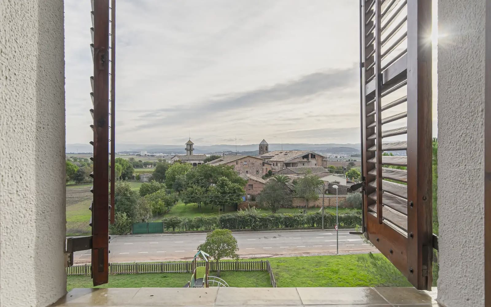 5 bedroom Villa for sale in Sant Fruitos de Bages with garage - € 459,000 (Ref: 10179416)