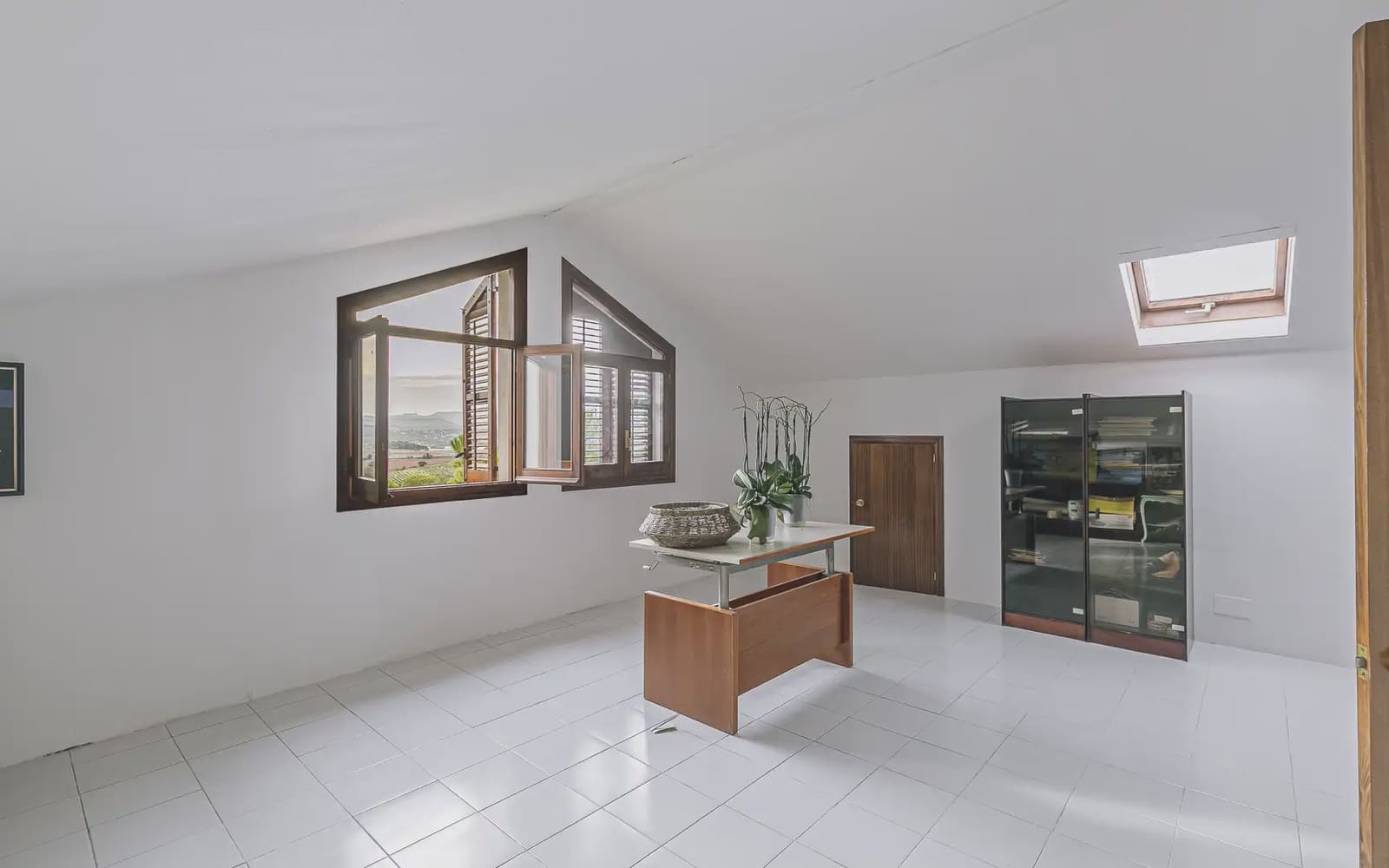 5 bedroom Villa for sale in Sant Fruitos de Bages with garage - € 459,000 (Ref: 10179416)