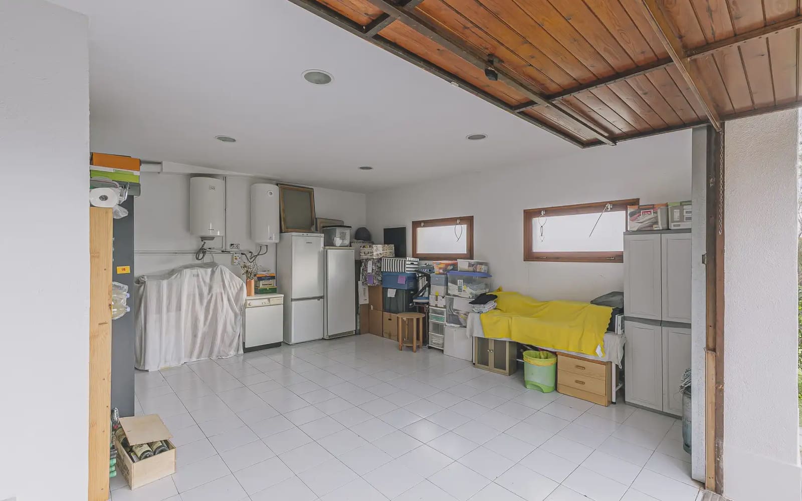 5 bedroom Villa for sale in Sant Fruitos de Bages with garage - € 459,000 (Ref: 10179416)