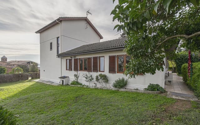 5 bedroom Villa for sale in Sant Fruitós de Bages - € 459,000 (Ref: 10179416)