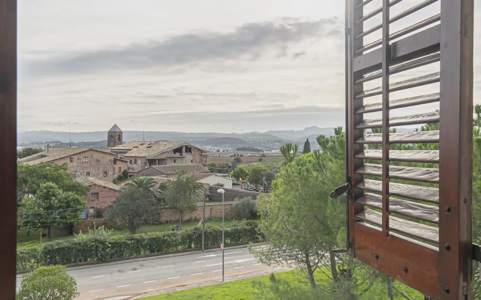 5 bedroom Villa for sale in Sant Fruitos de Bages with garage - € 459,000 (Ref: 10179416)