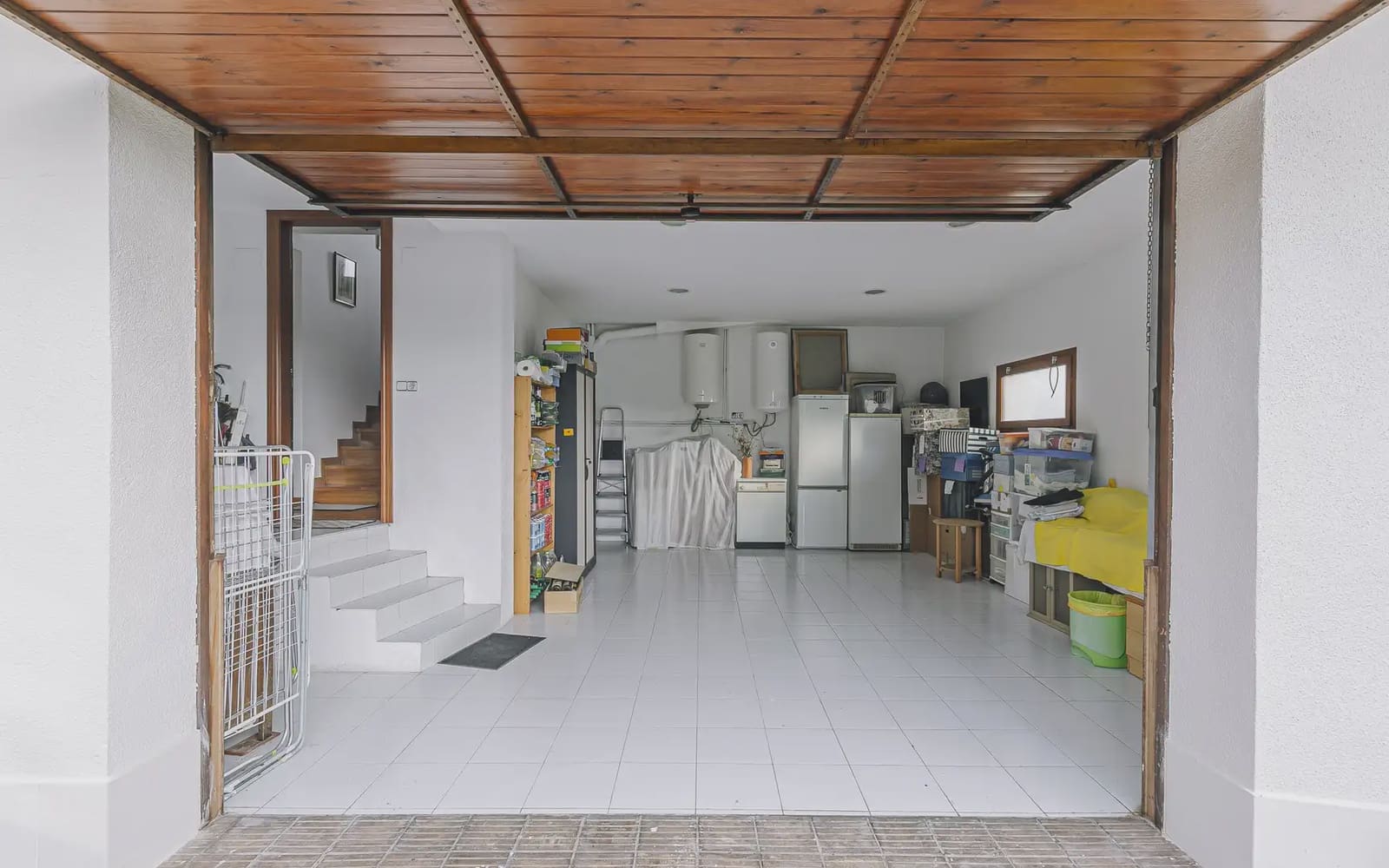 5 bedroom Villa for sale in Sant Fruitos de Bages with garage - € 459,000 (Ref: 10179416)