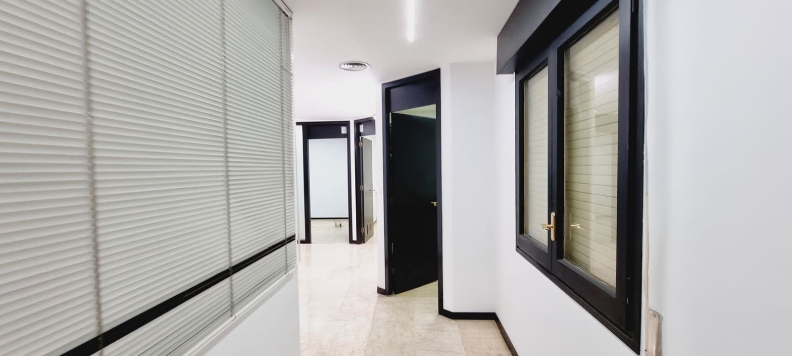 Kantoor te koop in Barcelona stad - € 285.000 (Ref: 8585157)