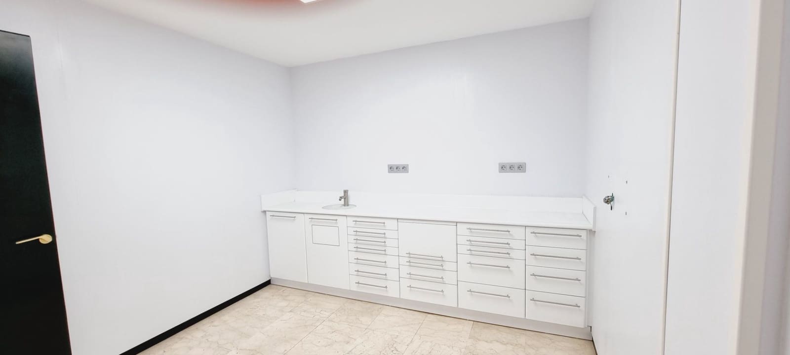 Kantoor te koop in Barcelona stad - € 285.000 (Ref: 8585157)