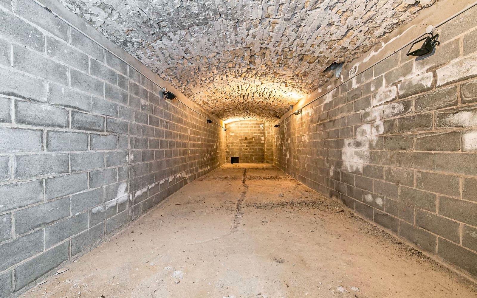 15 slaapkamer Finca/Landhuis te koop in Castelloli - € 475.000 (Ref: 8585185)