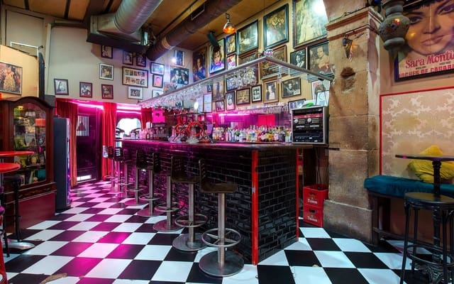 Comercial para venda em El Raval, Barcelona cidade - 390 000 € (Ref: 8585188)
