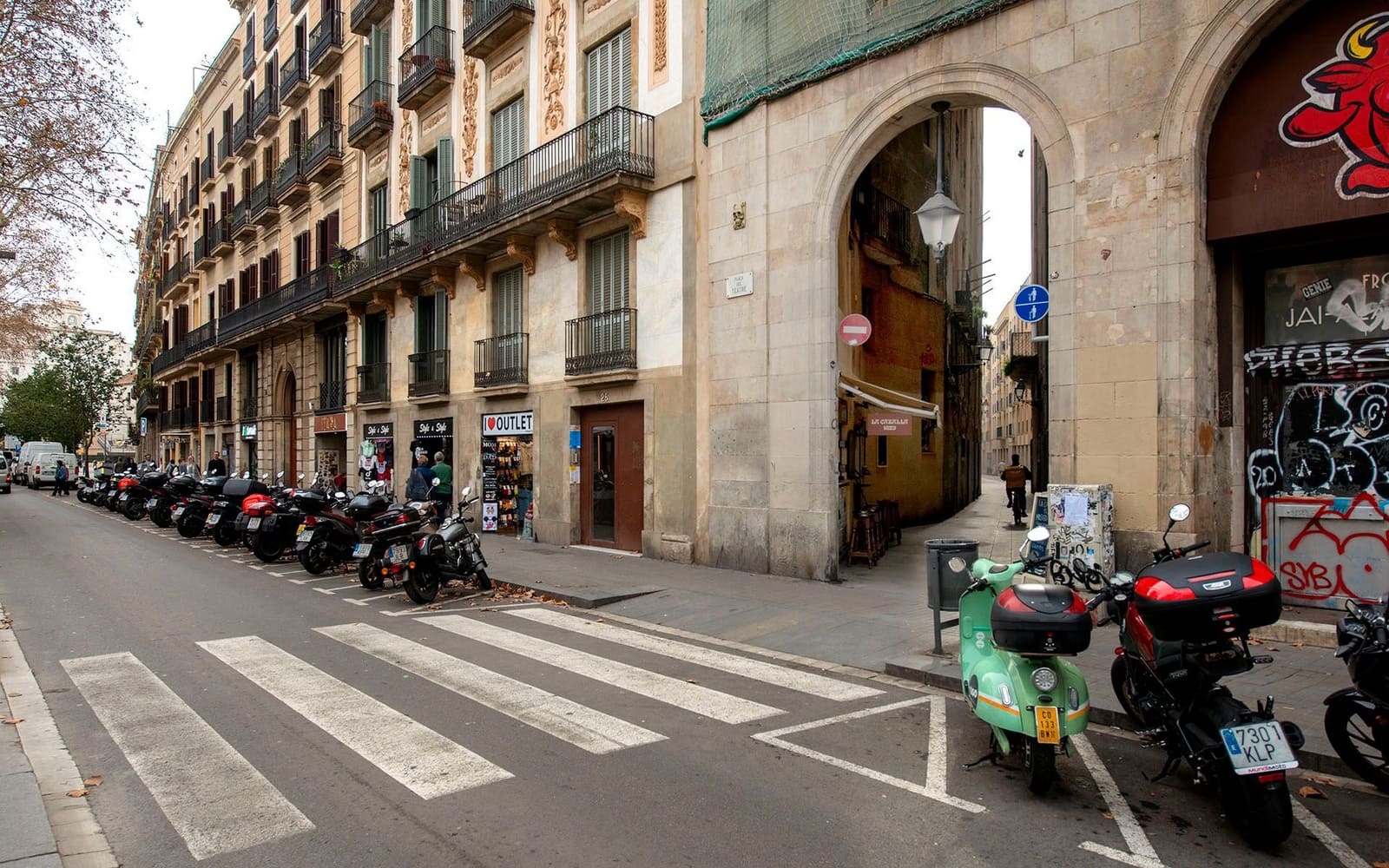 Commercieel te koop in Barcelona stad - € 390.000 (Ref: 8585188)