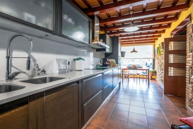 5 soveværelse Finca/Landehus til salg i Sant Gregori med swimmingpool garage - € 760.000 (Ref: 8585192)