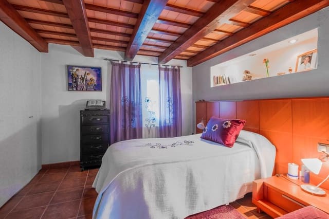 5 soveværelse Finca/Landehus til salg i Sant Gregori med swimmingpool garage - € 760.000 (Ref: 8585192)