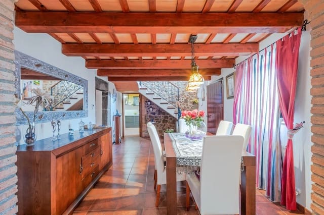 5 soveværelse Finca/Landehus til salg i Sant Gregori med swimmingpool garage - € 760.000 (Ref: 8585192)