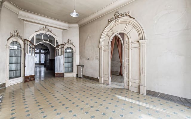 10 soverom Hus til salgs i Reus med garasje - € 2 100 000 (Ref: 8585202)