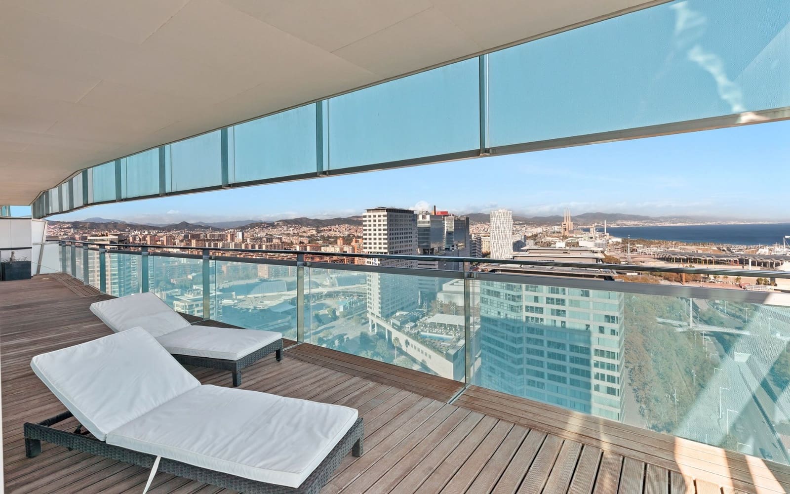 3 soveværelse Lejlighed til salg i Barcelona by med swimmingpool garage - € 1.690.000 (Ref: 8585227)