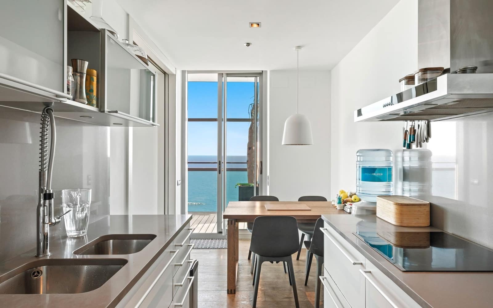 3 soveværelse Lejlighed til salg i Barcelona by med swimmingpool garage - € 1.690.000 (Ref: 8585227)