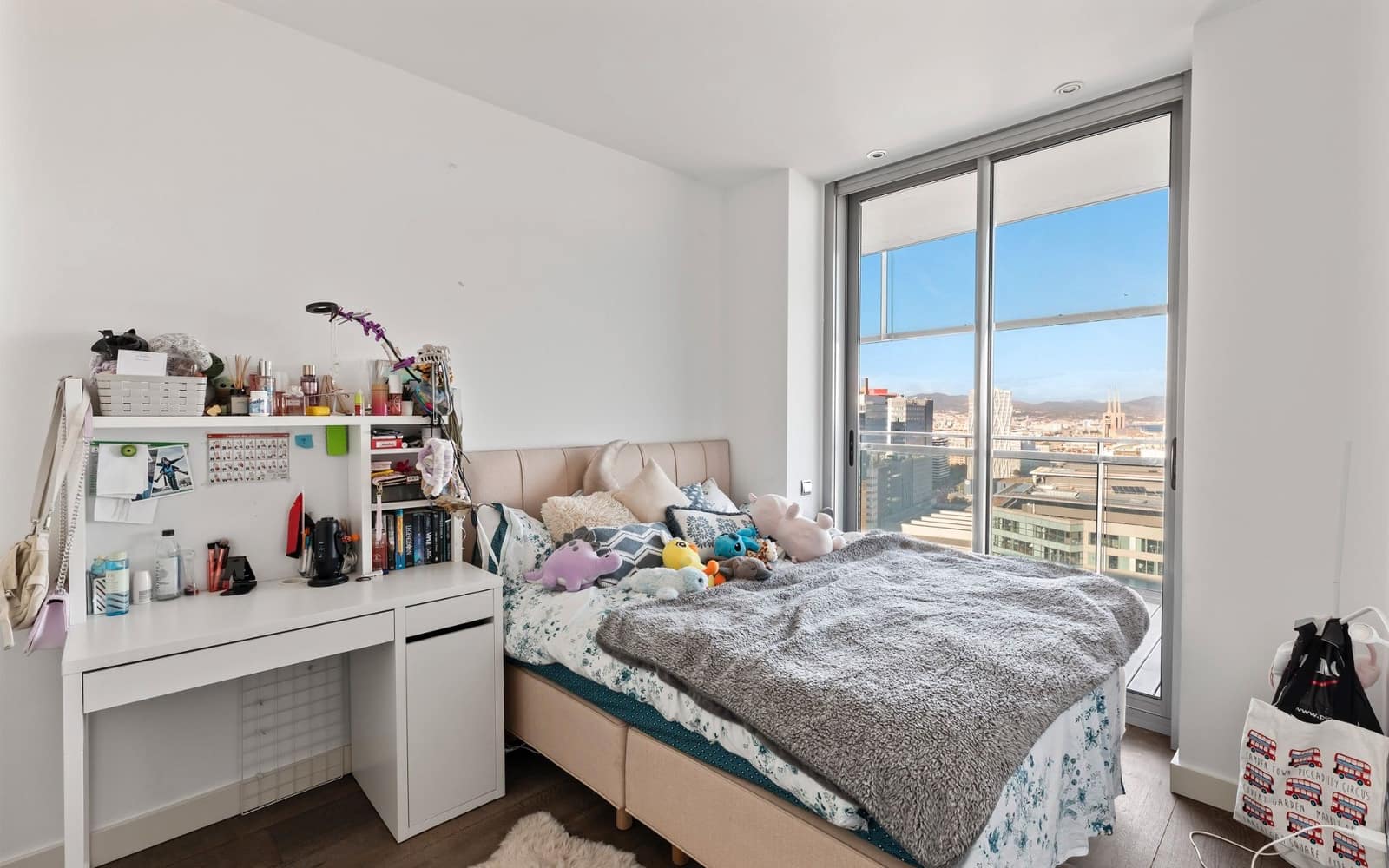 3 soveværelse Lejlighed til salg i Barcelona by med swimmingpool garage - € 1.690.000 (Ref: 8585227)