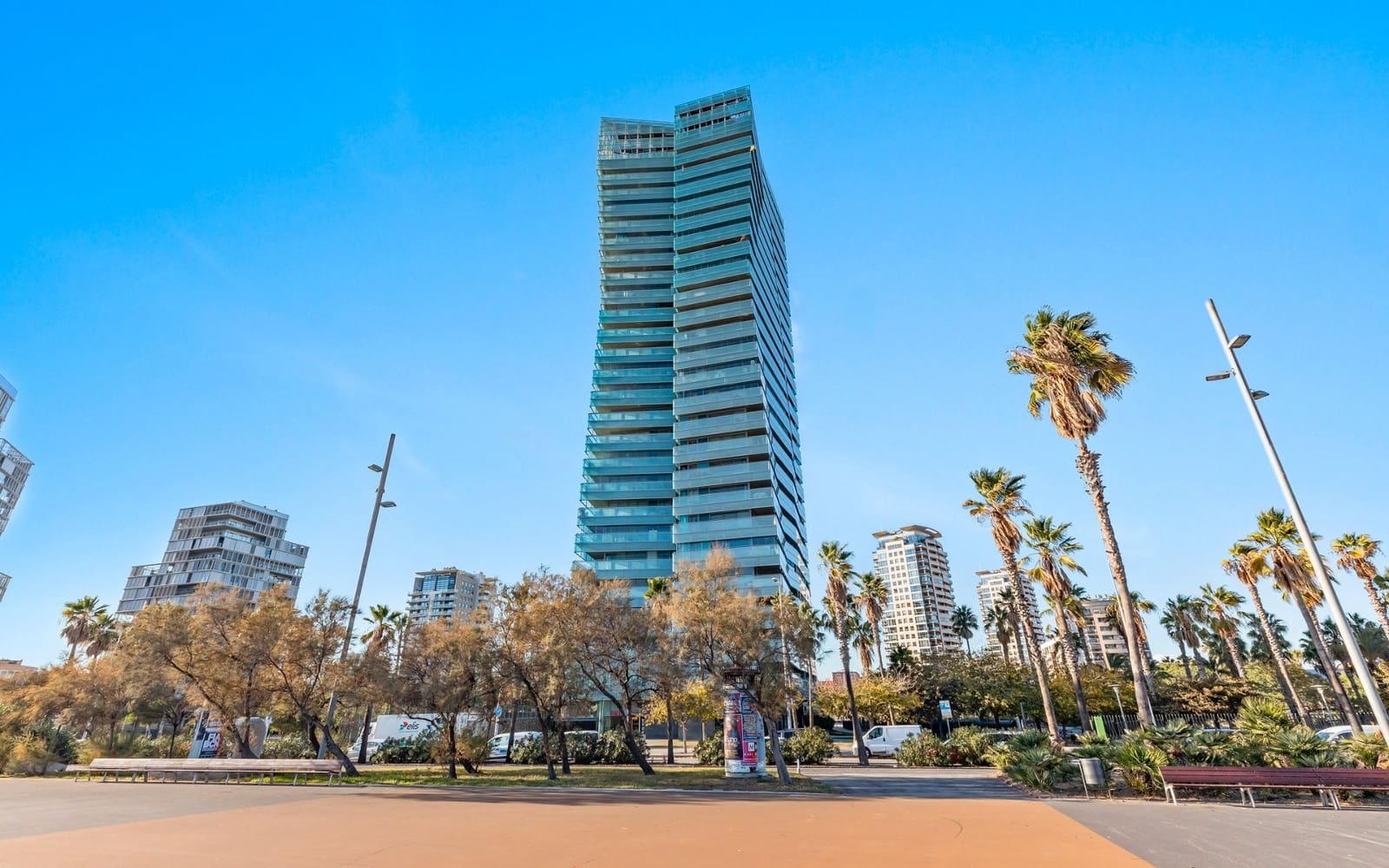 3 soveværelse Lejlighed til salg i Barcelona by med swimmingpool garage - € 1.690.000 (Ref: 8585227)