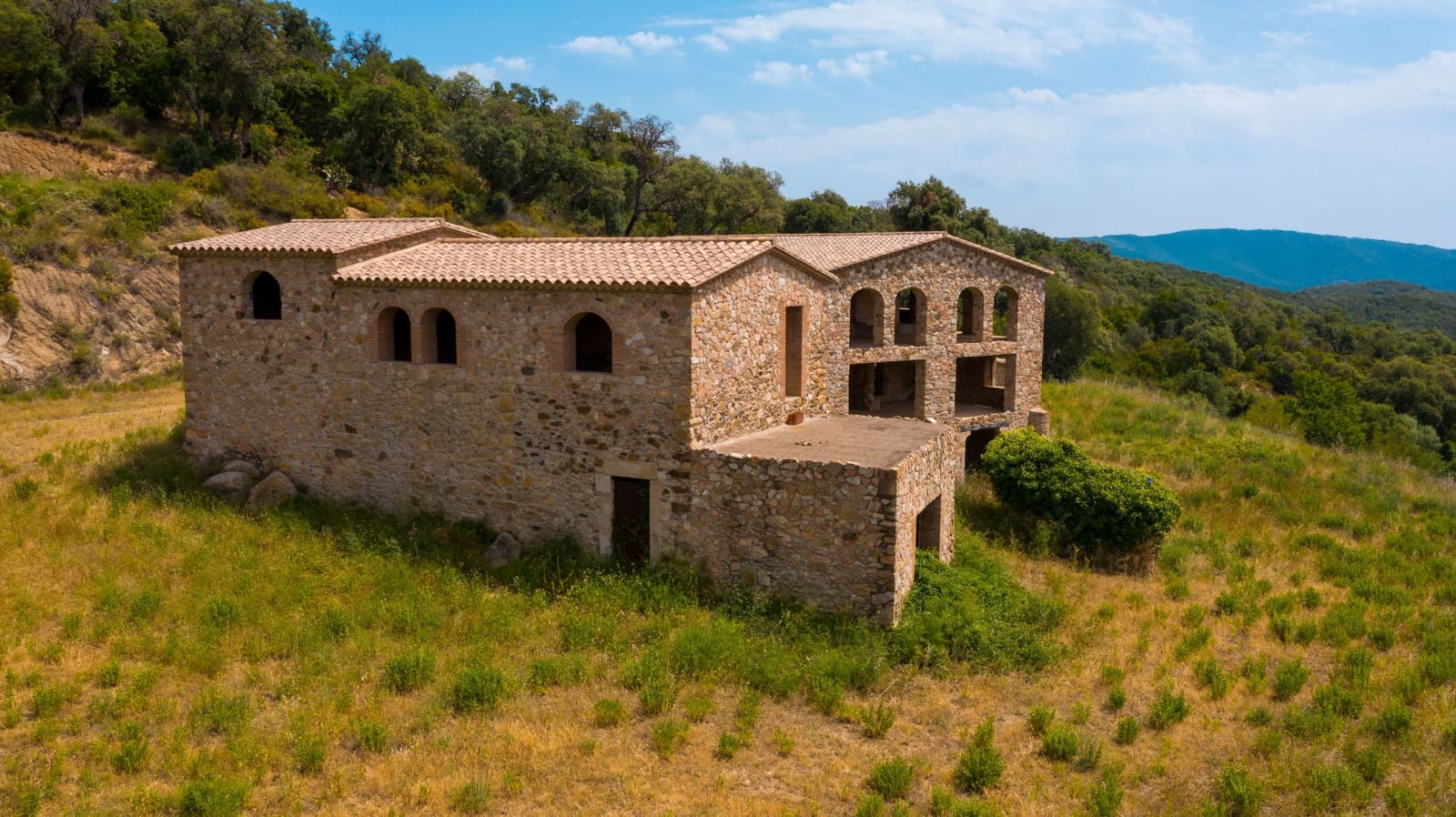 8 soveværelse Finca/Landehus til salg i Cruilles Monells i Sant Sadurni de I'Heura - € 1.000.000 (Ref: 8585235)