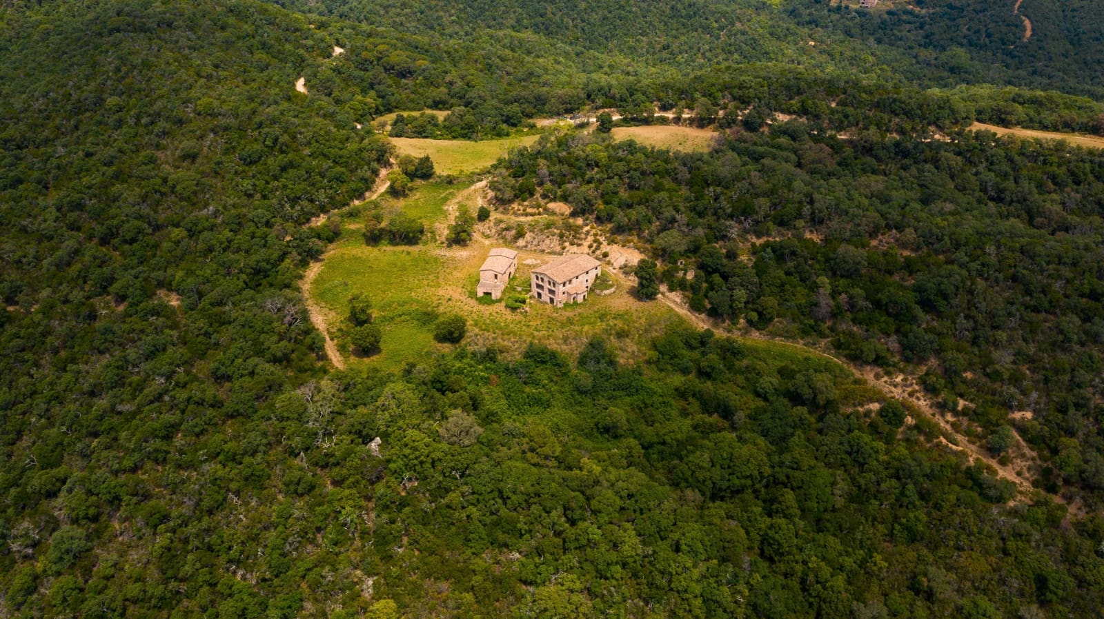 8 soveværelse Finca/Landehus til salg i Cruilles Monells i Sant Sadurni de I'Heura - € 1.000.000 (Ref: 8585235)