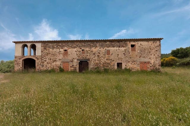 5 soveværelse Finca/Landehus til salg i Cruïlles Monells i Sant Sadurní de I'Heura med garage - € 900.000 (Ref: 8585236)