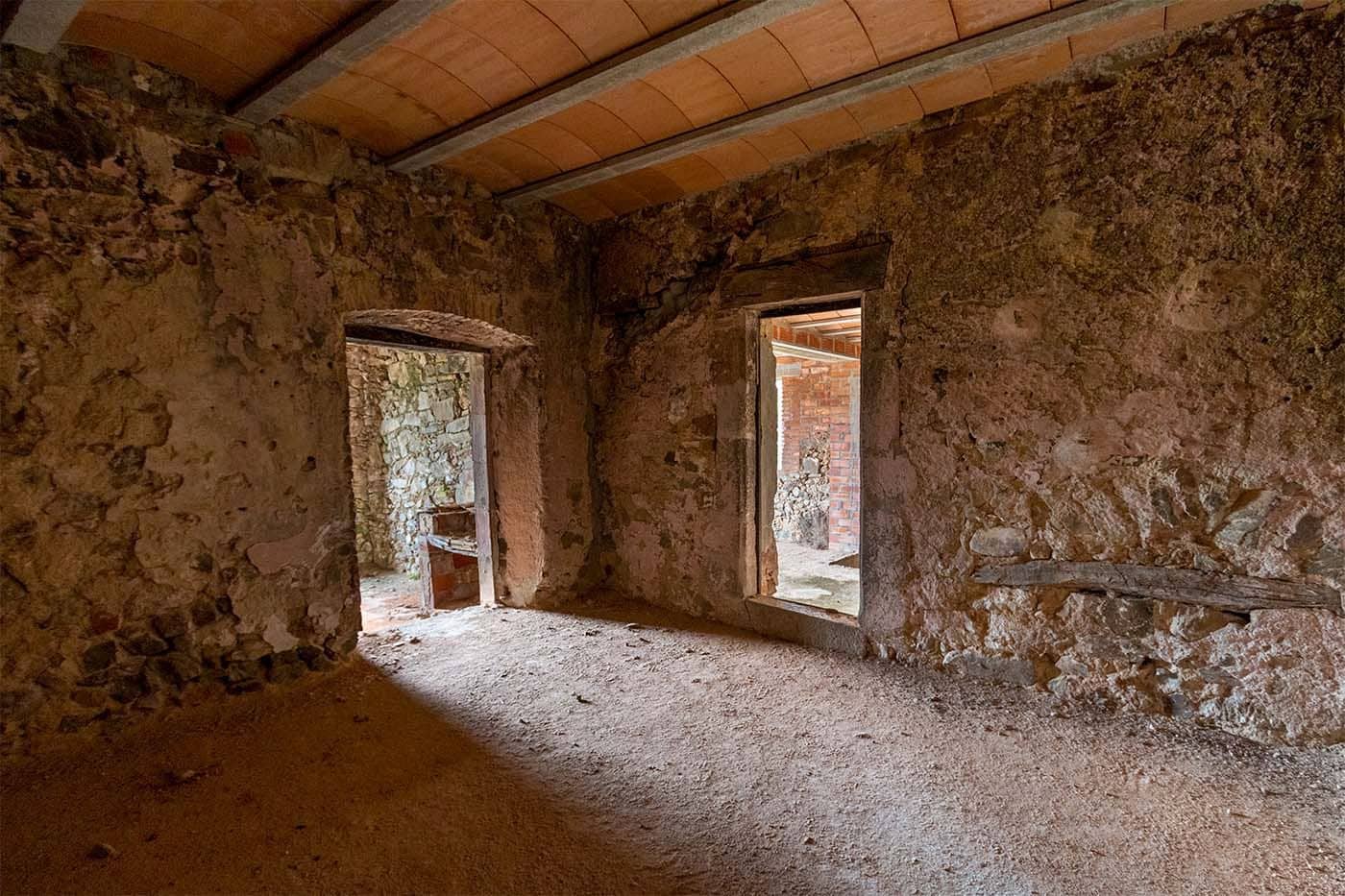 6 soveværelse Finca/Landehus til salg i Cruilles Monells i Sant Sadurni de I'Heura med garage - € 1.050.000 (Ref: 8585237)