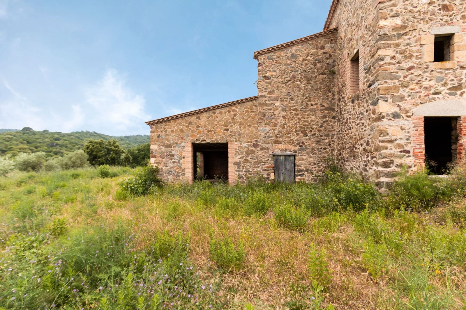 6 soveværelse Finca/Landehus til salg i Cruilles Monells i Sant Sadurni de I'Heura med garage - € 1.050.000 (Ref: 8585237)