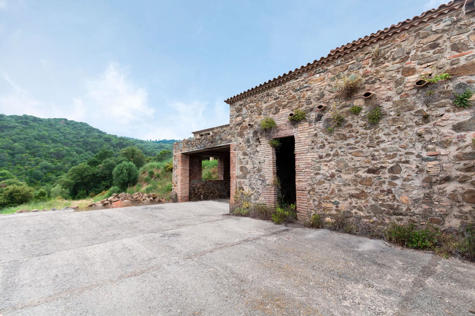 6 soveværelse Finca/Landehus til salg i Cruilles Monells i Sant Sadurni de I'Heura med garage - € 1.050.000 (Ref: 8585237)