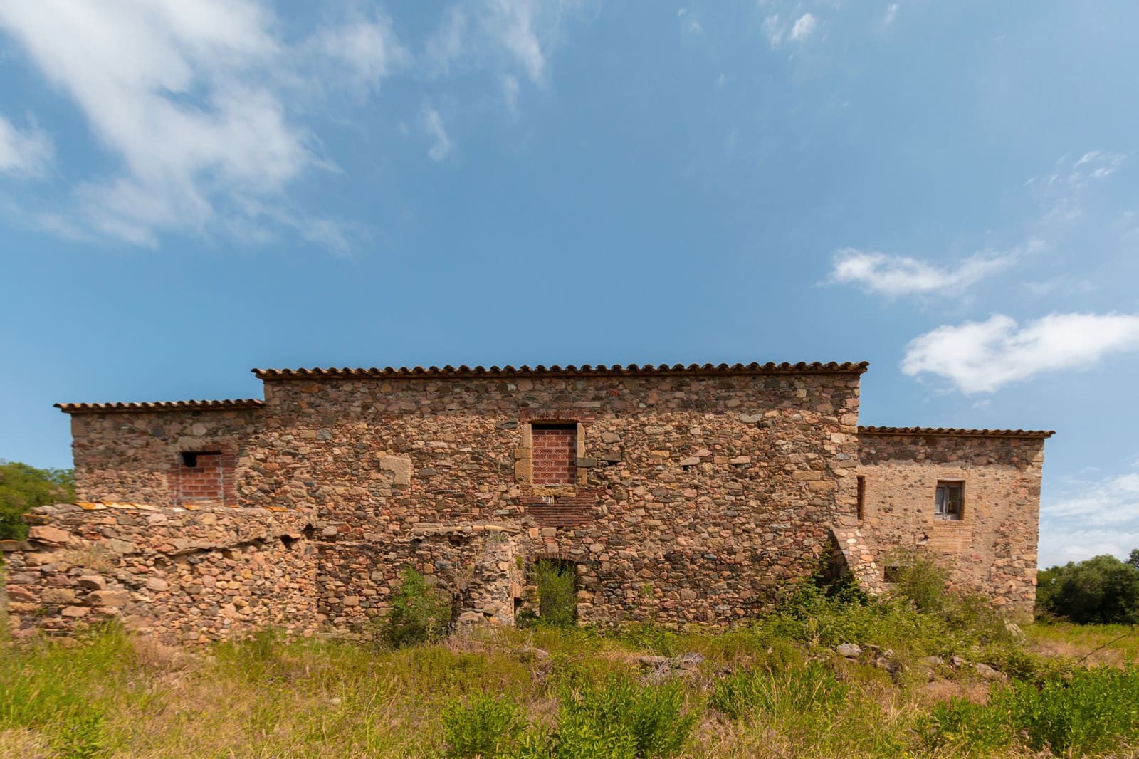 5 sovrum Finca/Hus på landet till salu i Cruilles Monells i Sant Sadurni de I'Heura med garage - 475 000 € (Ref: 8585238)