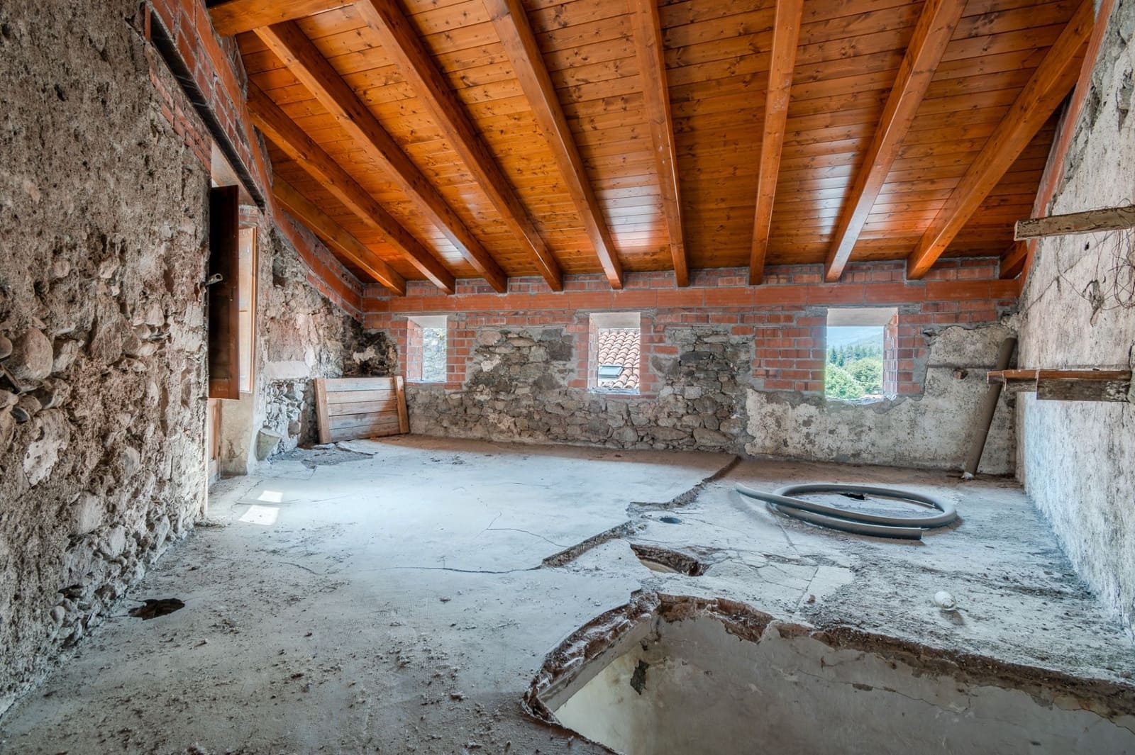 5 soveværelse Erhverv til salg i Camprodon - € 260.000 (Ref: 8585242)