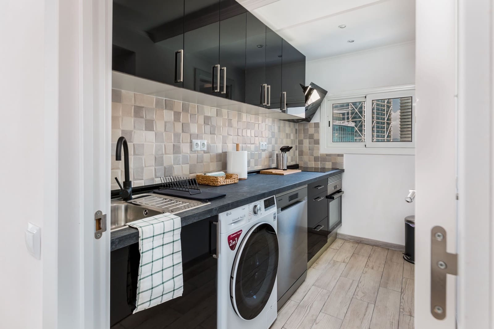 3 slaapkamer Flat te koop in Barcelona stad - € 610.000 (Ref: 8585256)