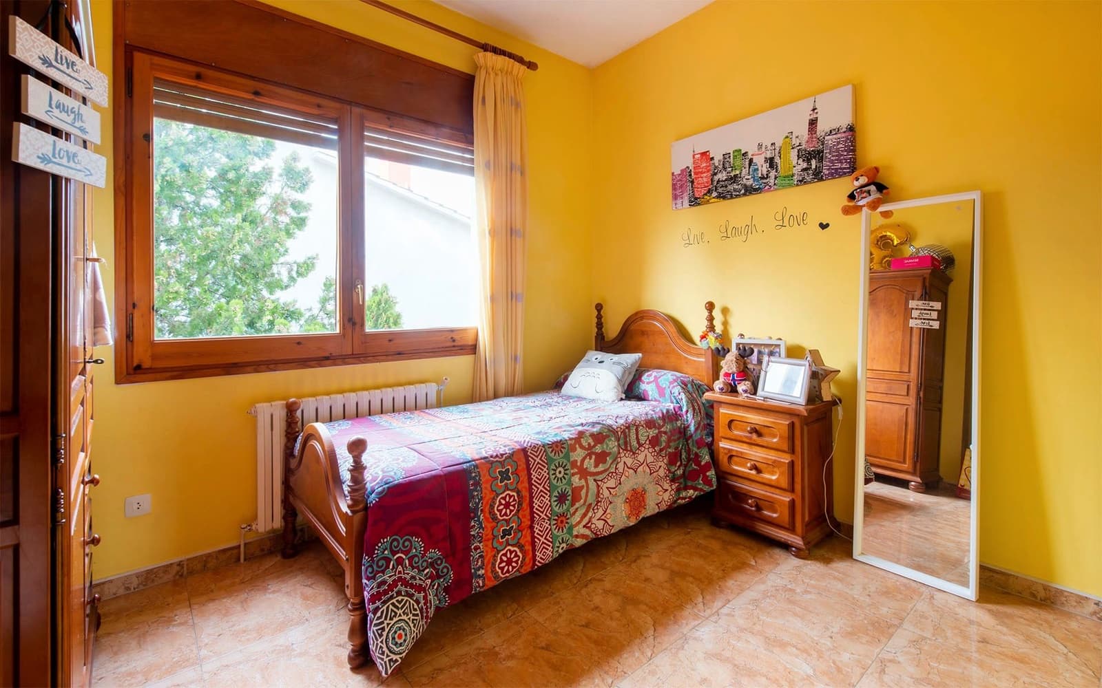 5 soveværelse Villa til salg i Sant Fost de Campsentelles med garage - € 570.000 (Ref: 8598374)