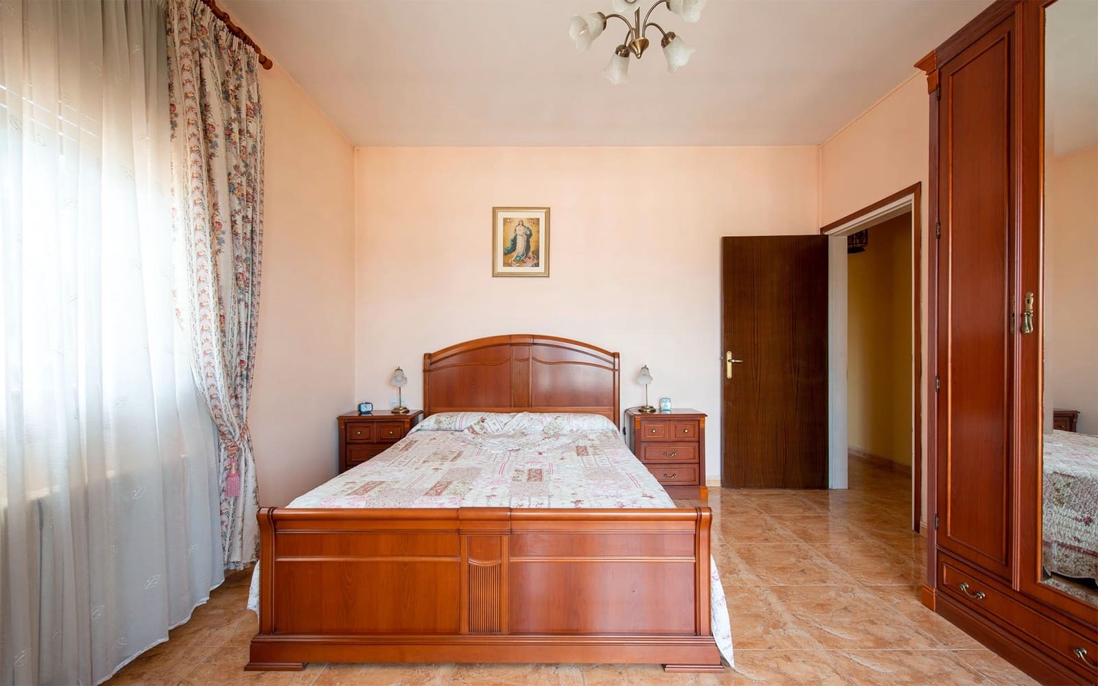 5 soveværelse Villa til salg i Sant Fost de Campsentelles med garage - € 570.000 (Ref: 8598374)