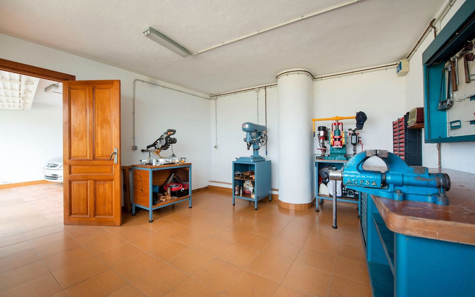 5 soveværelse Villa til salg i Sant Fost de Campsentelles med garage - € 570.000 (Ref: 8598374)