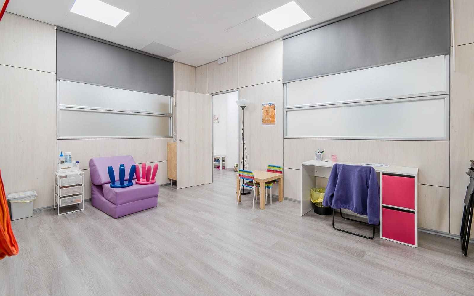 Commercial for sale in Girona city - € 230,000 (Ref: 8602695)