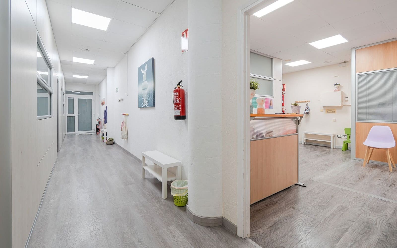 Commercial for sale in Girona city - € 230,000 (Ref: 8602695)