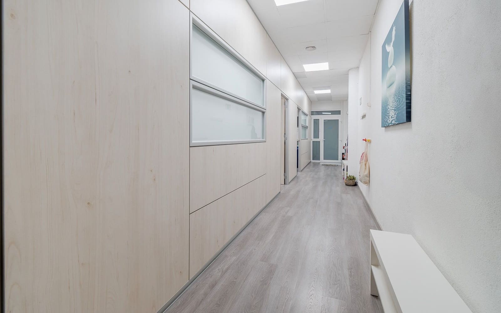 Commercial for sale in Girona city - € 230,000 (Ref: 8602695)