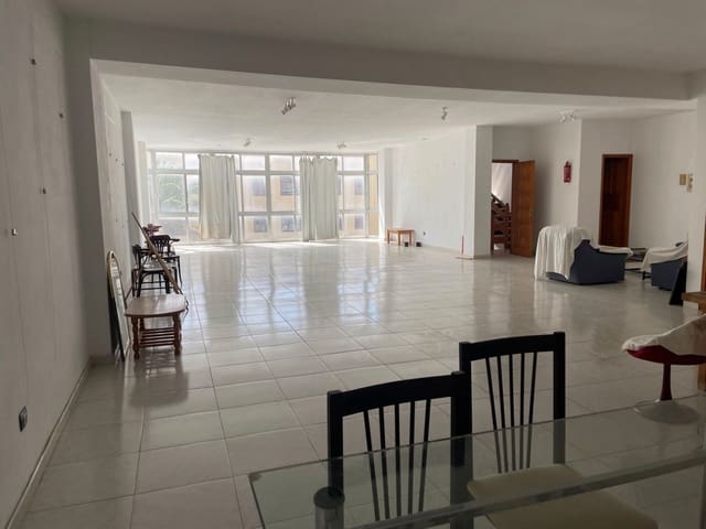 Kontor til leie i Santa Lucía de Tirajana - € 800 (Ref: 8633597)