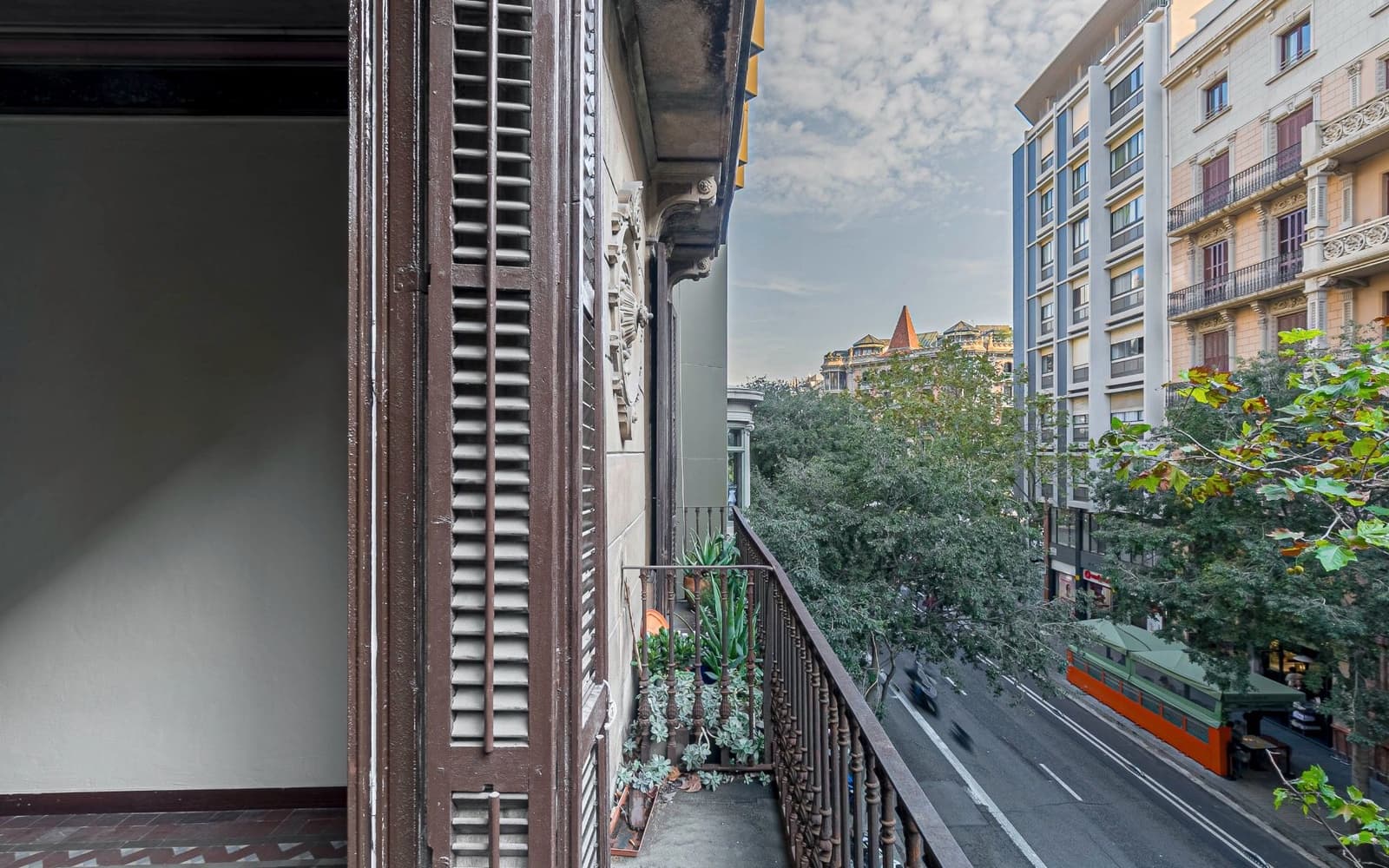 3 soveværelse Lejlighed til salg i Barcelona by - € 720.000 (Ref: 8643615)