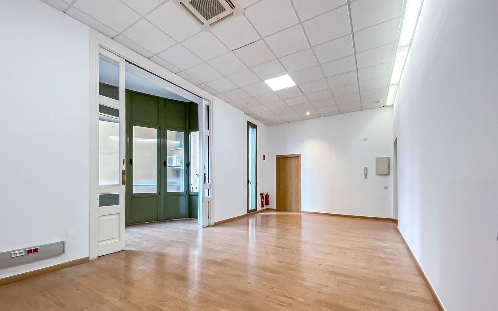 Kontor att hyra i Barcelona stad - 4 646 € (Ref: 8669129)