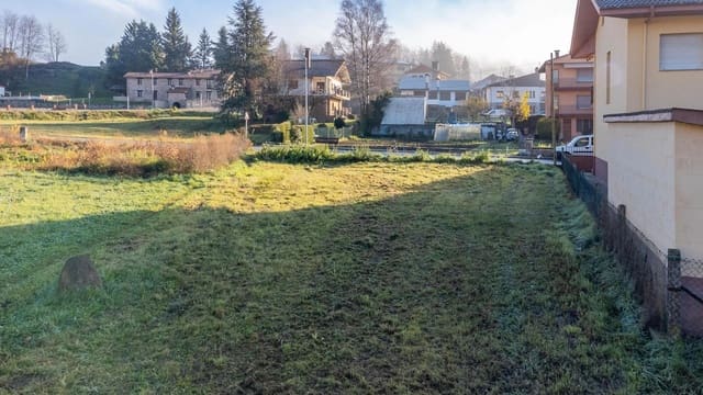 Terrain à Bâtir à vendre à Sant Pau de Segúries - 85 000 € (Ref: 8685480)