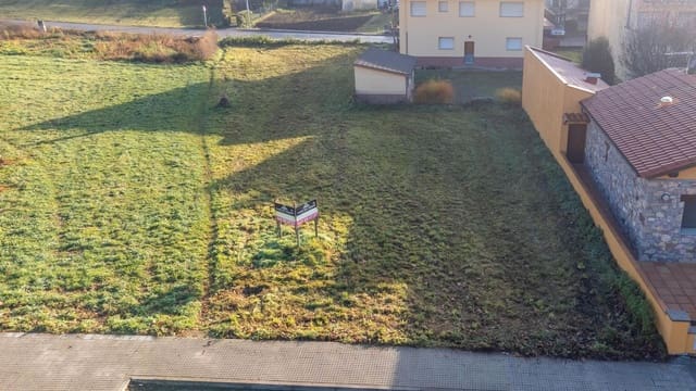 Terrain à Bâtir à vendre à Sant Pau de Segúries - 85 000 € (Ref: 8685585)