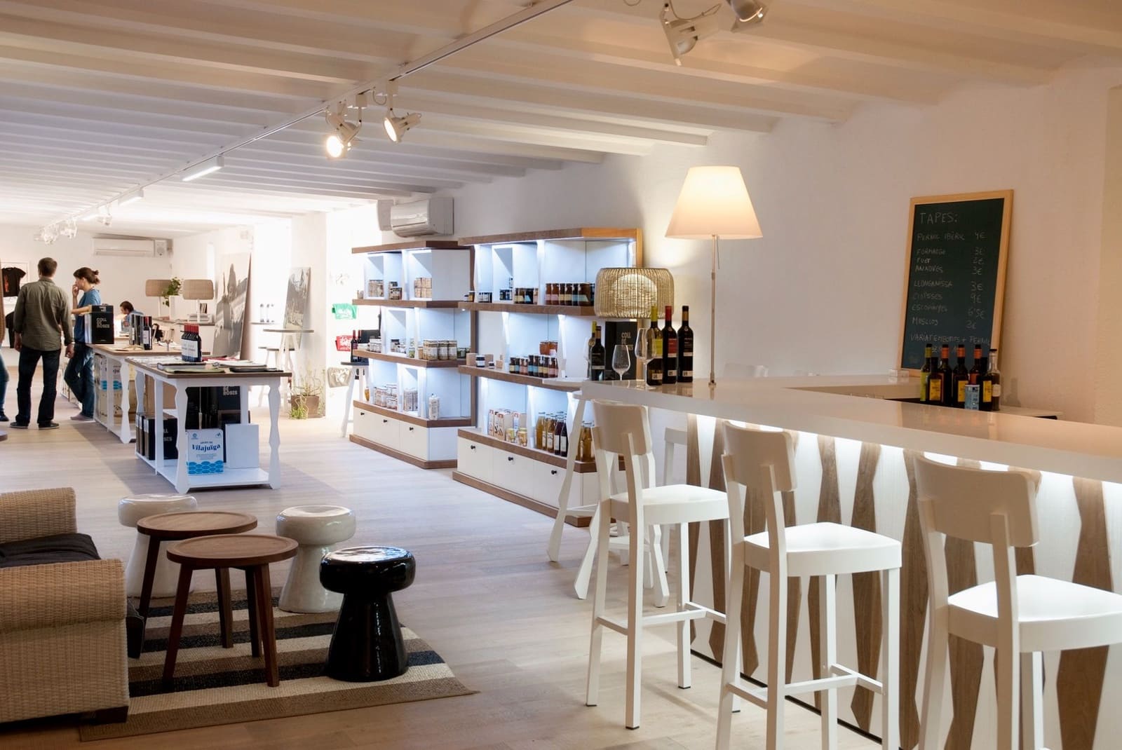 12 sypialnia Finka/Dom wiejski na sprzedaż w Roses z basenem garażem - 2 800 000 € (Ref: 8690315)