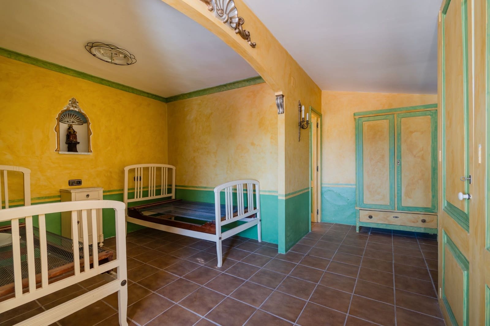 12 sypialnia Finka/Dom wiejski na sprzedaż w Roses z basenem garażem - 2 800 000 € (Ref: 8690315)