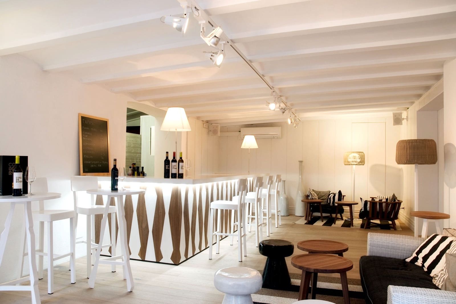 12 sypialnia Finka/Dom wiejski na sprzedaż w Roses z basenem garażem - 2 800 000 € (Ref: 8690315)