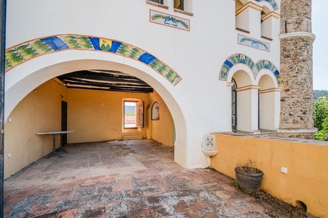 12 soveværelse Finca/Landehus til salg i Roses med swimmingpool garage - € 2.800.000 (Ref: 8690315)