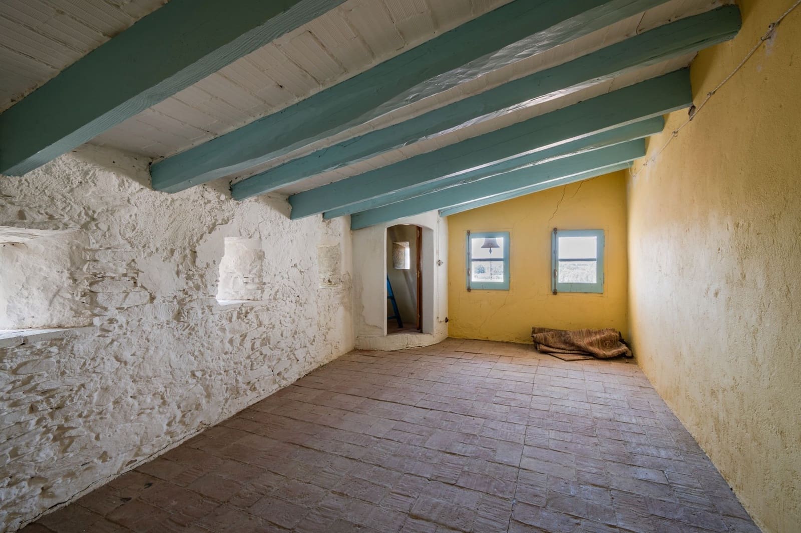 12 sypialnia Finka/Dom wiejski na sprzedaż w Roses z basenem garażem - 2 800 000 € (Ref: 8690315)