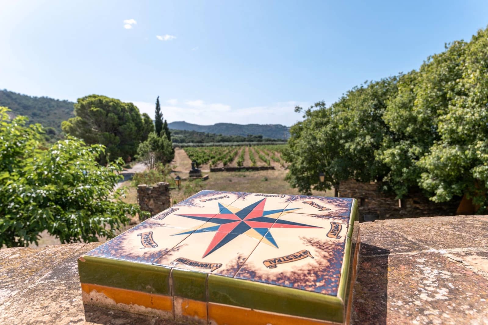 12 sypialnia Finka/Dom wiejski na sprzedaż w Roses z basenem garażem - 2 800 000 € (Ref: 8690315)