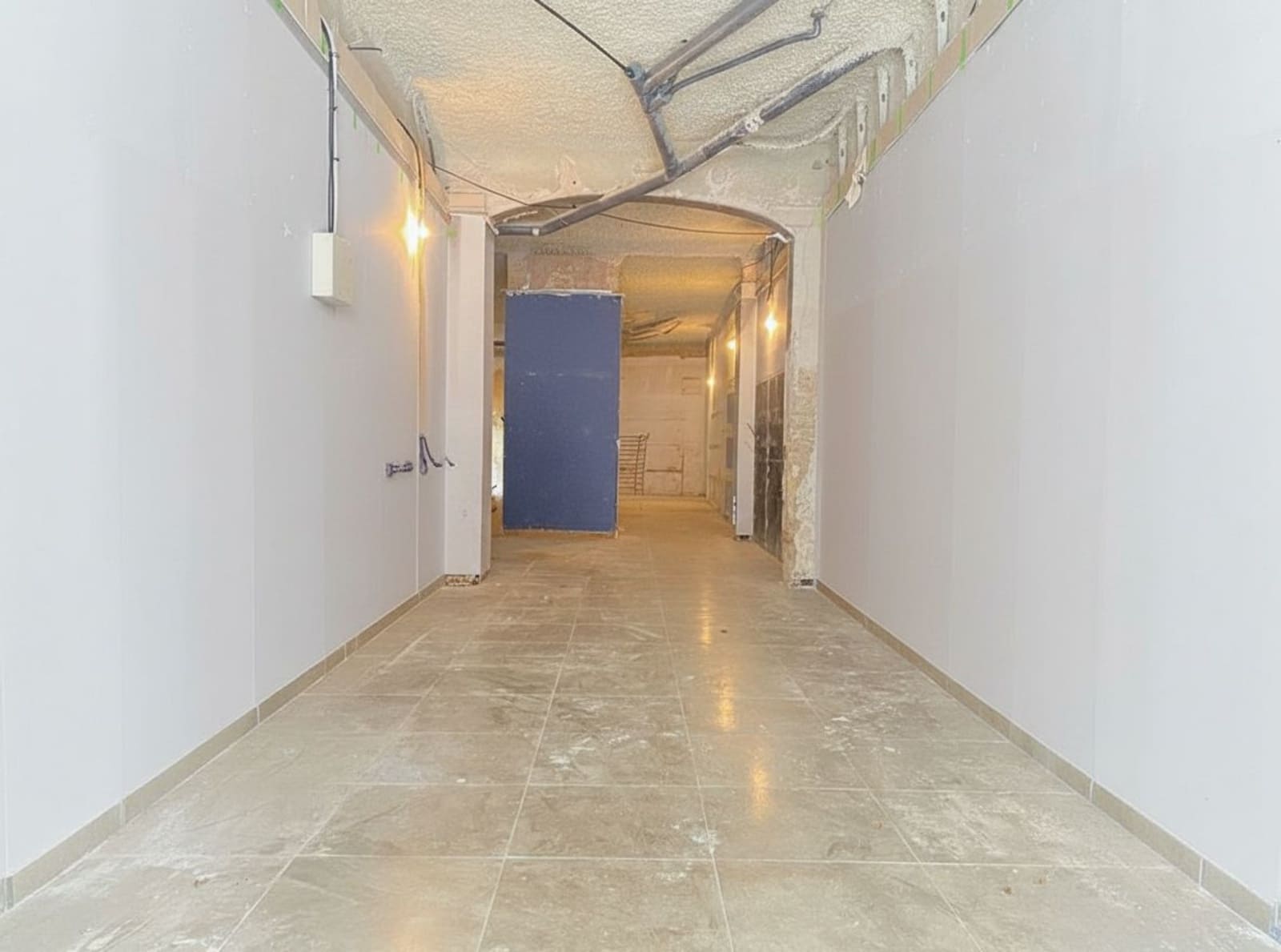 Commercial for rent in Vilanova i la Geltru - € 3,600 (Ref: 8728907)