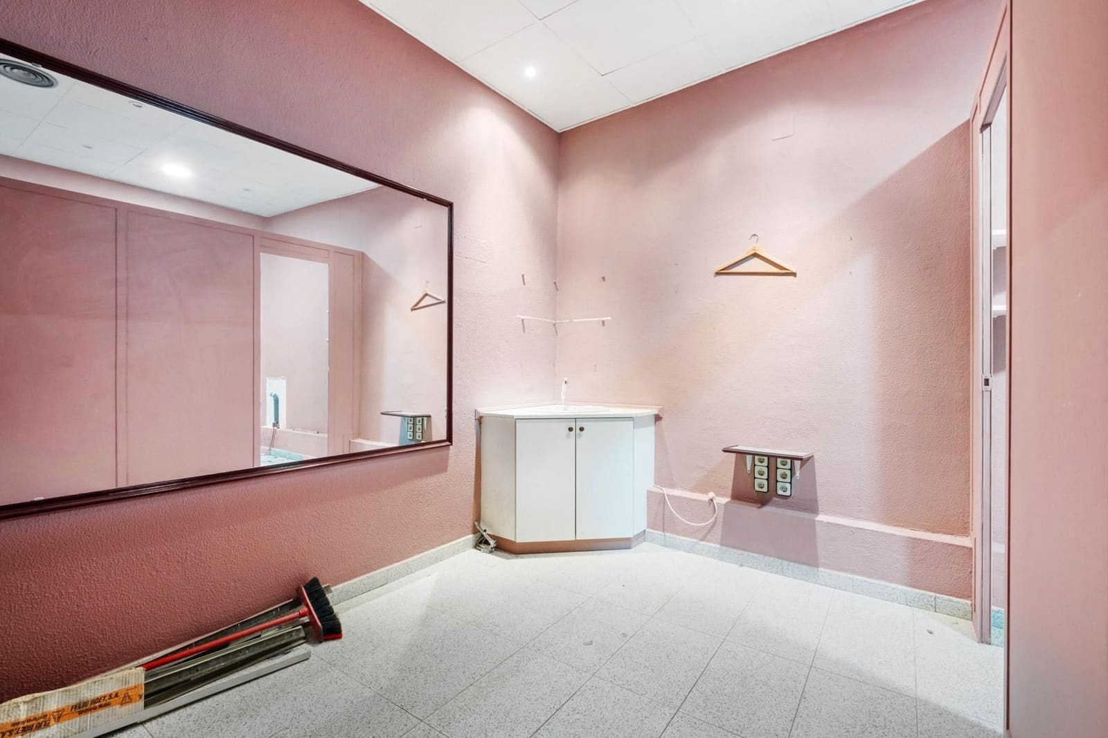 6 slaapkamer Flat te koop in Gerona stad - € 546.000 (Ref: 8802512)