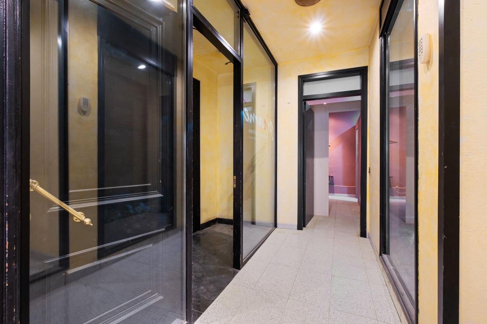 6 slaapkamer Flat te koop in Gerona stad - € 546.000 (Ref: 8802512)