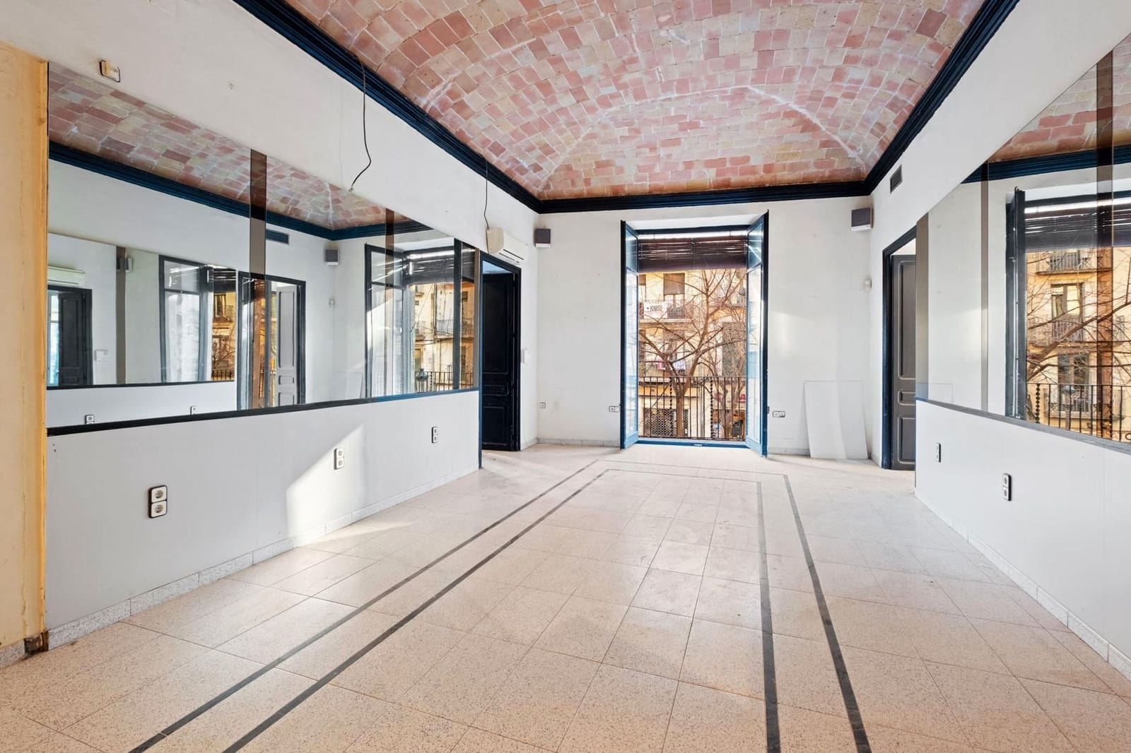 6 slaapkamer Flat te koop in Gerona stad - € 546.000 (Ref: 8802512)