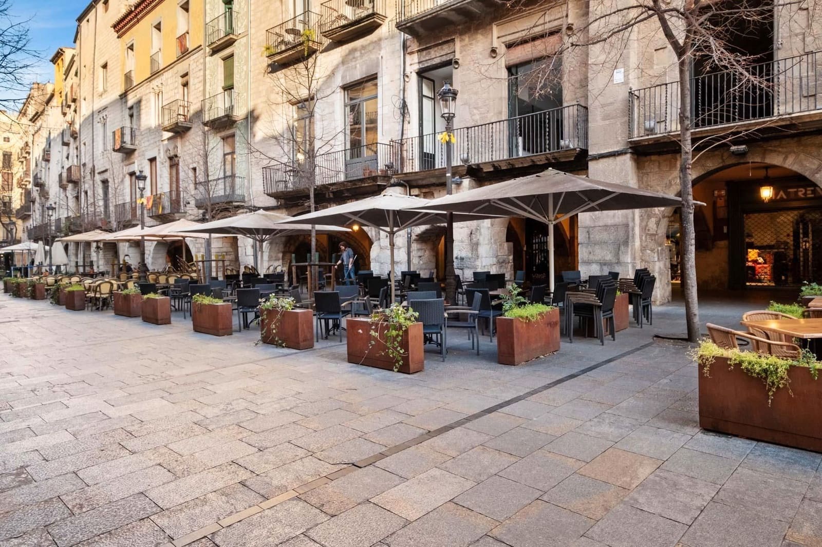 6 slaapkamer Flat te koop in Gerona stad - € 546.000 (Ref: 8802512)